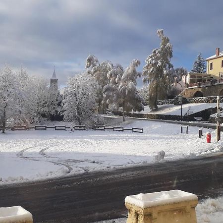 Hotel Gites Des Touristes Vollore-Montagne ภายนอก รูปภาพ
